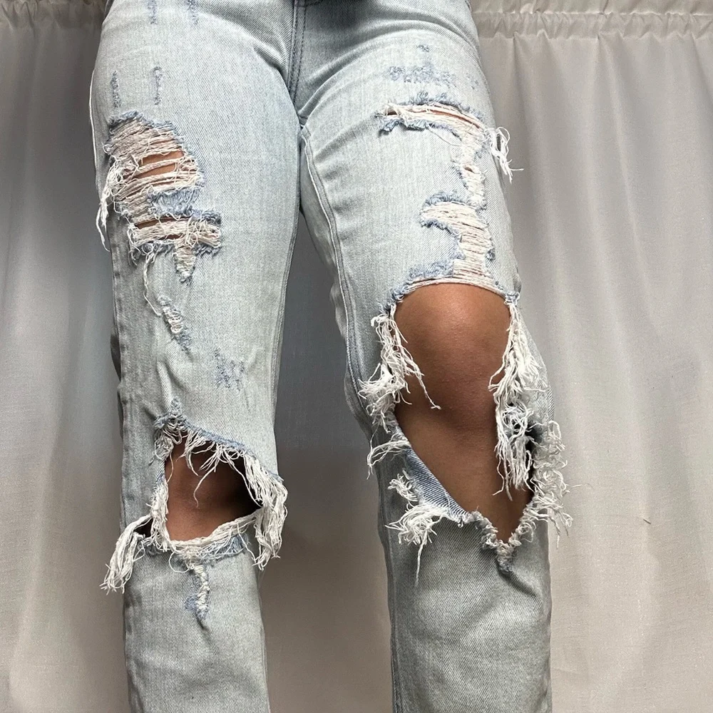 Light Washed Distressed Ripped Jeans - Picture 2 of 3